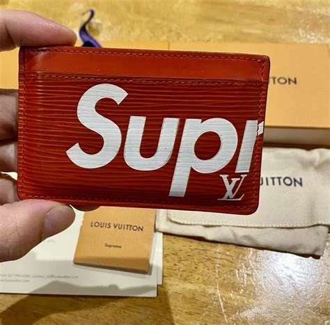 porta carte di credito louis vuitton supreme|Louis Vuitton charm card holder.